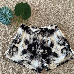 Tie dye short